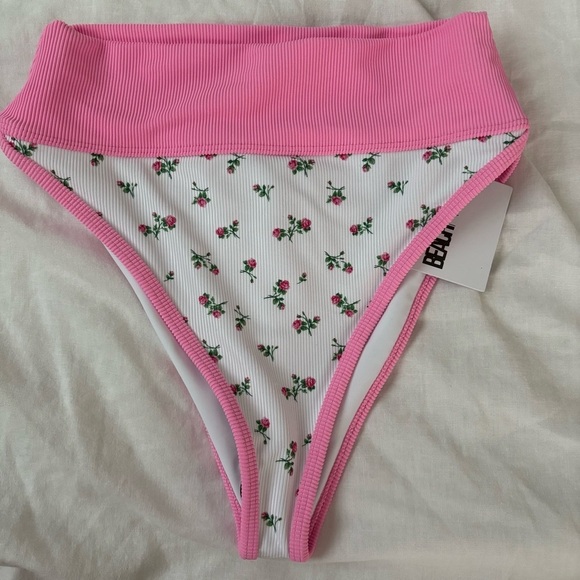 NEW NWT Beach Riot MEDIUM Emmy Swimwear Peony Blossom Bikini set bottom top - Picture 6 of 12